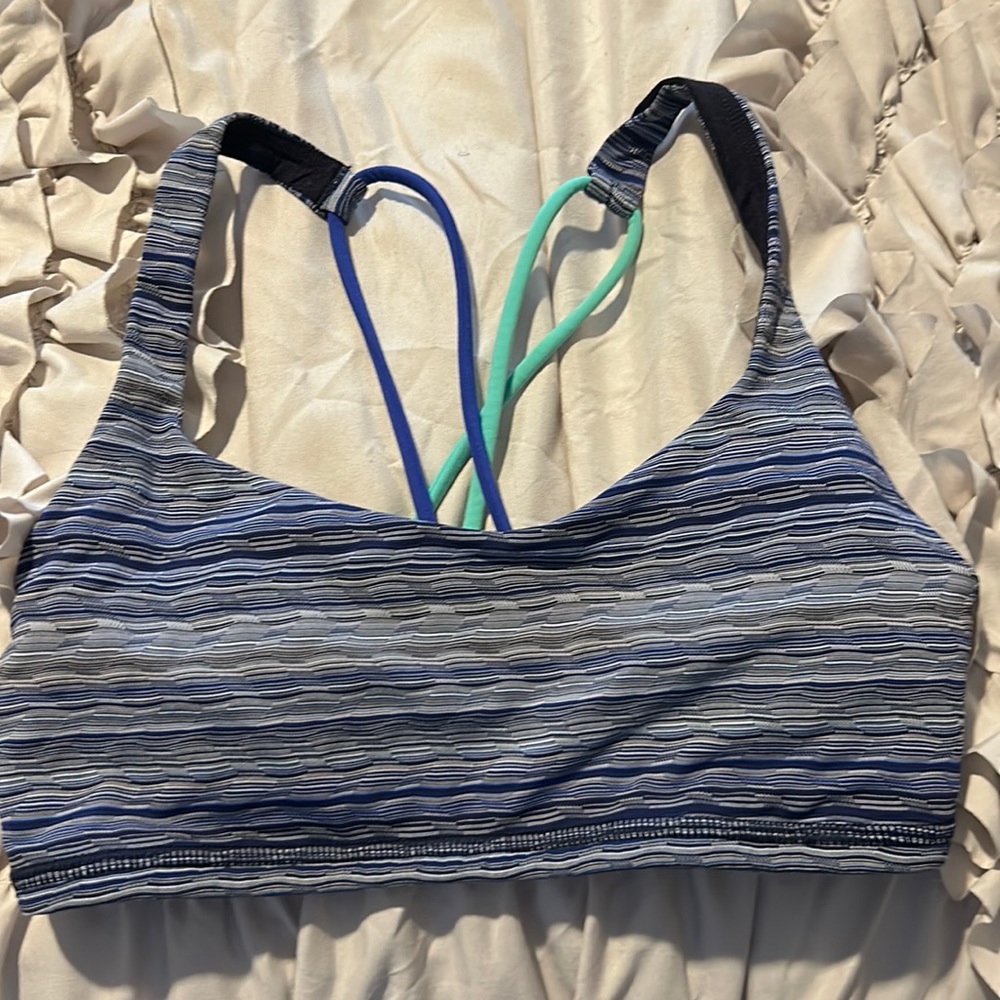 Lululemon sports bra